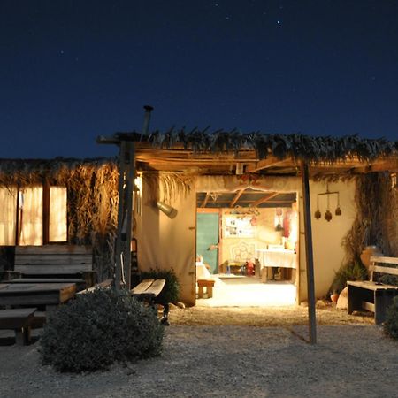 Succah In The Desert Мицпе Рамон Екстериор снимка